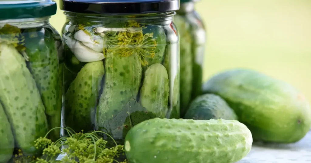 Can dogs eat pickles