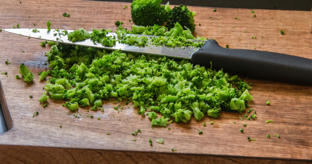can dogs eat frozen broccoli