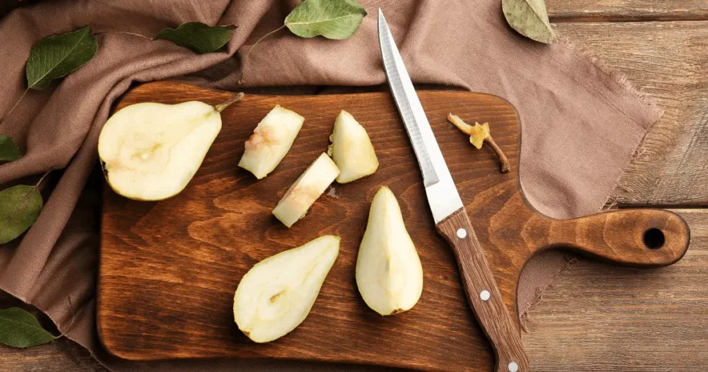 can dogs eat pear